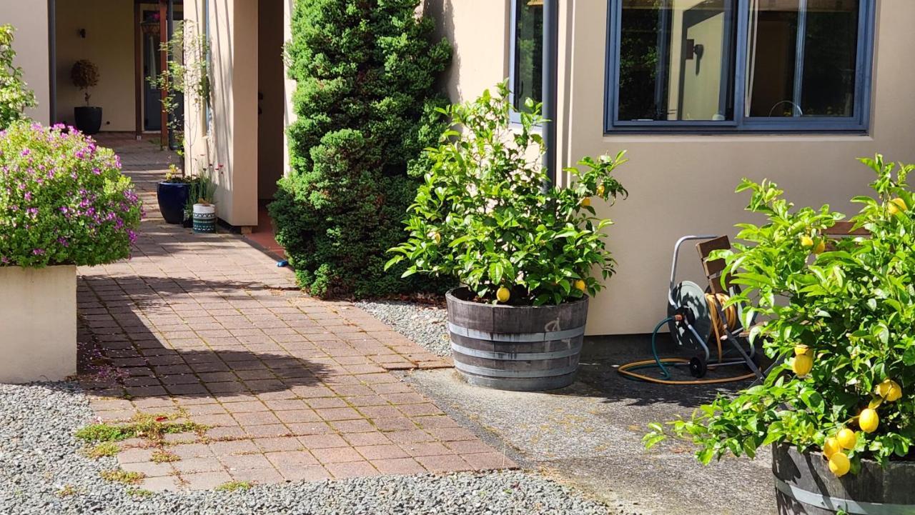 ホテル Boutique Art Retreat アッパー・ハット エクステリア 写真